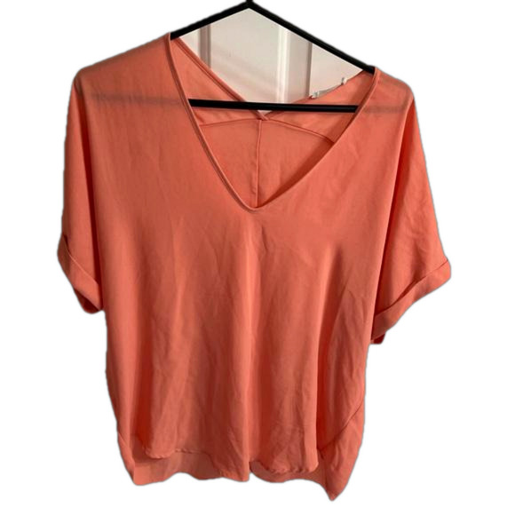 Lush Top from Francesca’s - Picture 1 of 4